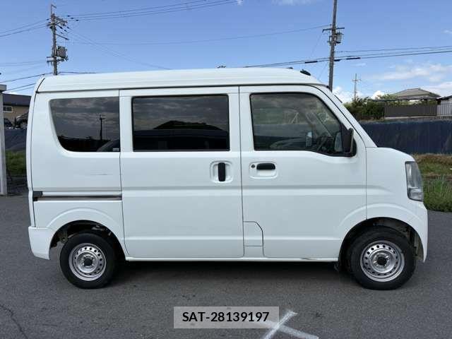 Suzuki EVERY 2018-11 7058463-3