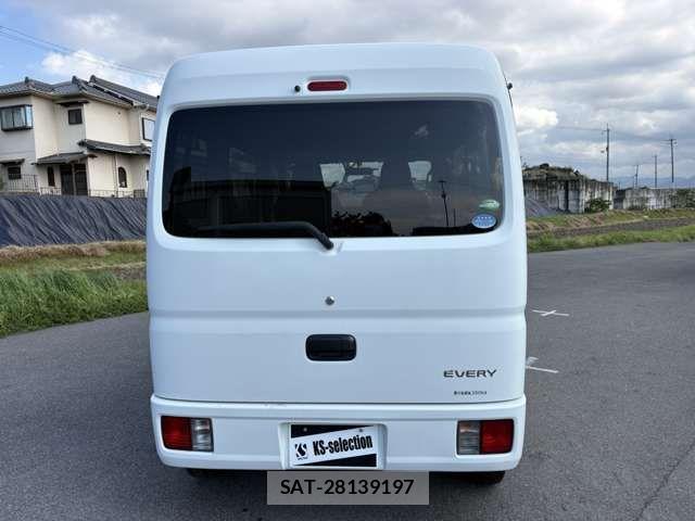 Suzuki EVERY 2018-11 7058463-5