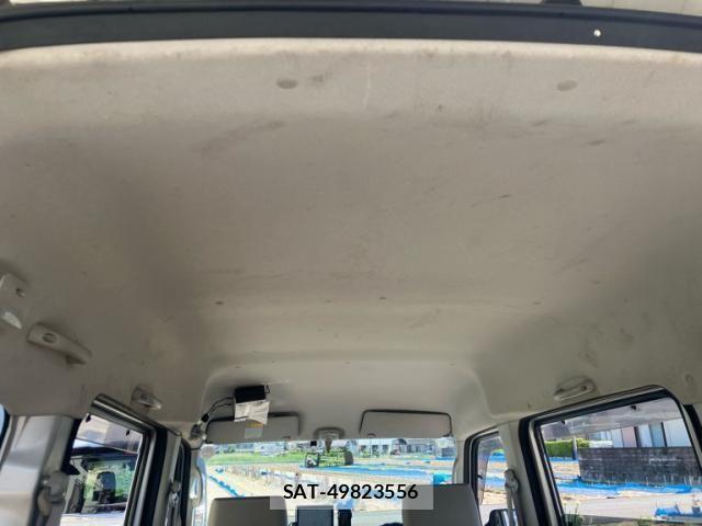 Suzuki EVERY 2011-03 7058465-9