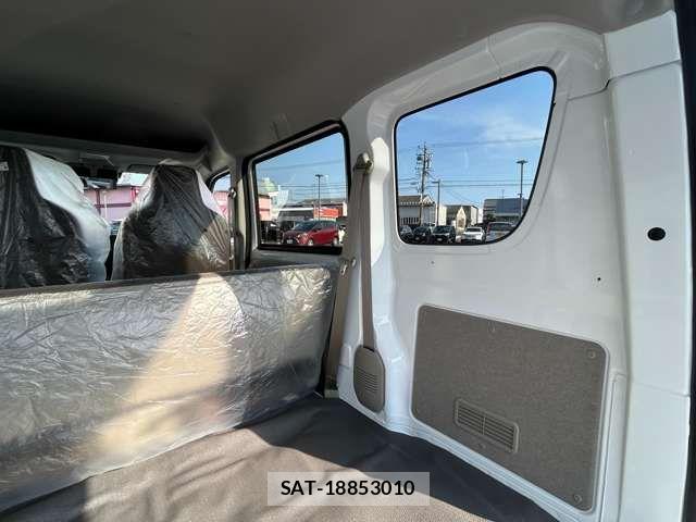 Suzuki EVERY 2026-03 7058453-18