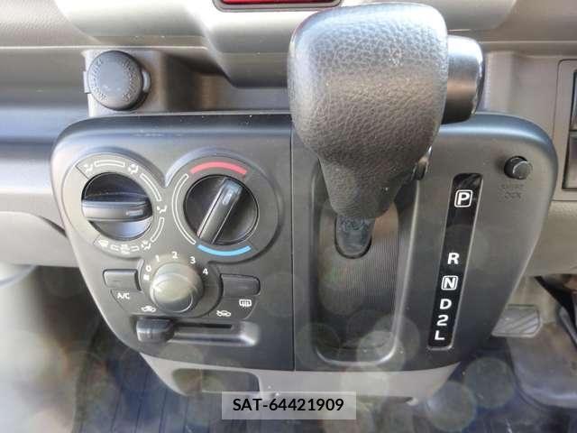 Suzuki EVERY 2020-02 7058462-25