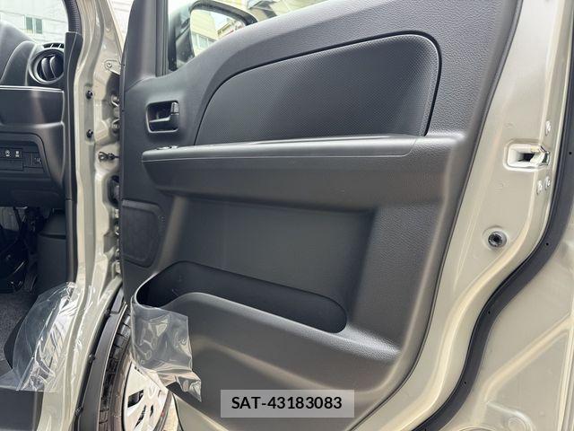 Suzuki EVERY 2026-05 7058456-11