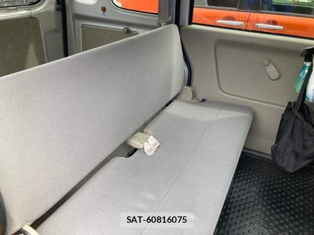 Suzuki EVERY 2012-11 7218255-10