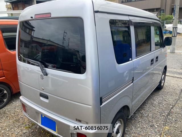 Suzuki EVERY 2012-11 7218255-2