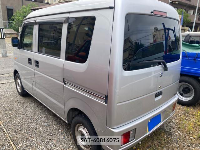 Suzuki EVERY 2012-11 7218255-3