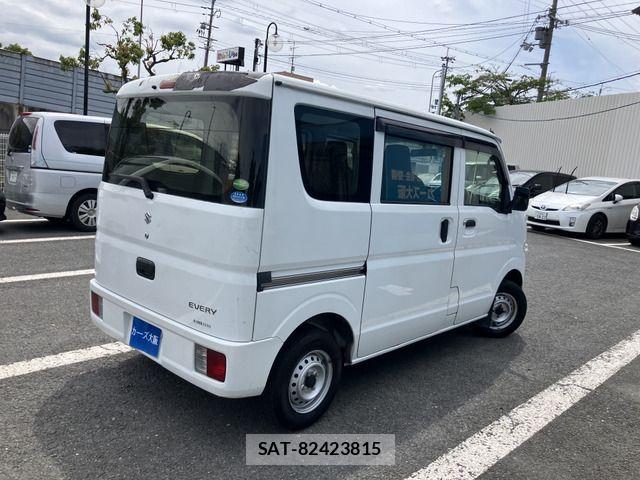 Suzuki EVERY 2020-02 7218272-3