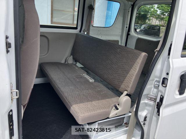 Suzuki EVERY 2020-02 7218272-4