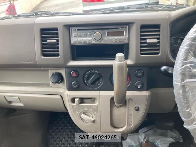 Suzuki EVERY 2010-03 7218252-19