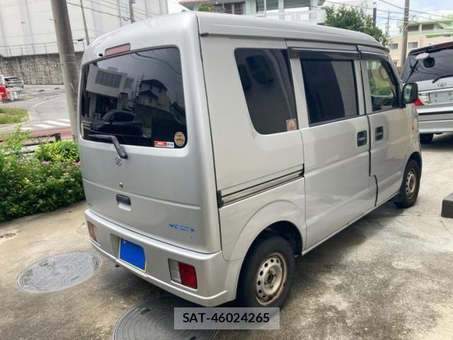 Suzuki EVERY 2010-03 7218252-2