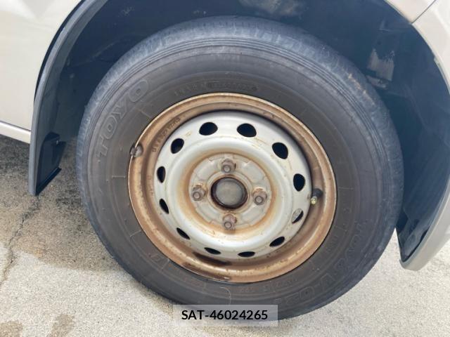 Suzuki EVERY 2010-03 7218252-4