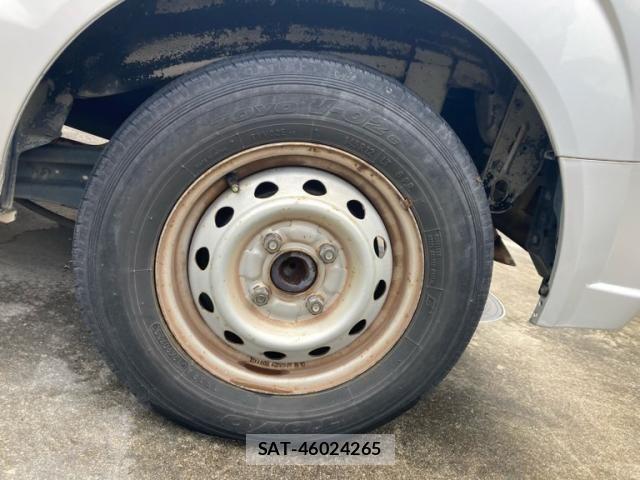 Suzuki EVERY 2010-03 7218252-7