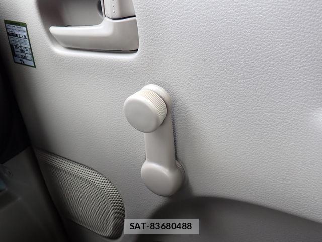 Suzuki EVERY 2024-11 7218288-19