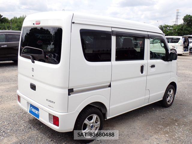 Suzuki EVERY 2024-11 7218288-7