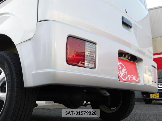 Suzuki EVERY 2010-05 7218254-17