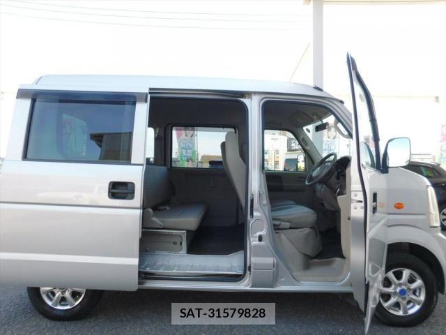 Suzuki EVERY 2010-05 7218254-19
