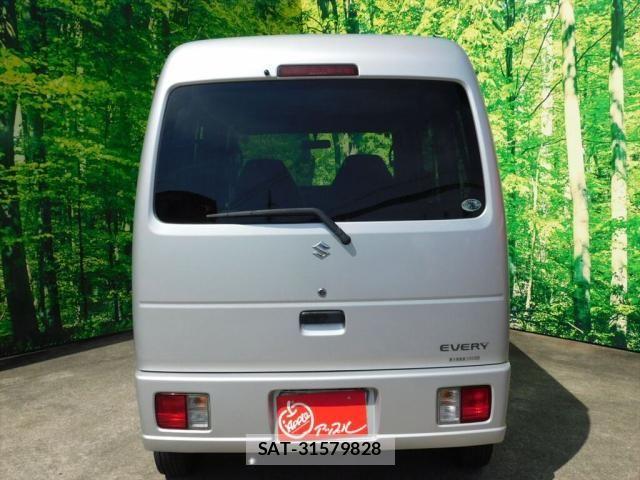 Suzuki EVERY 2010-05 7218254-2