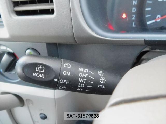 Suzuki EVERY 2010-05 7218254-29
