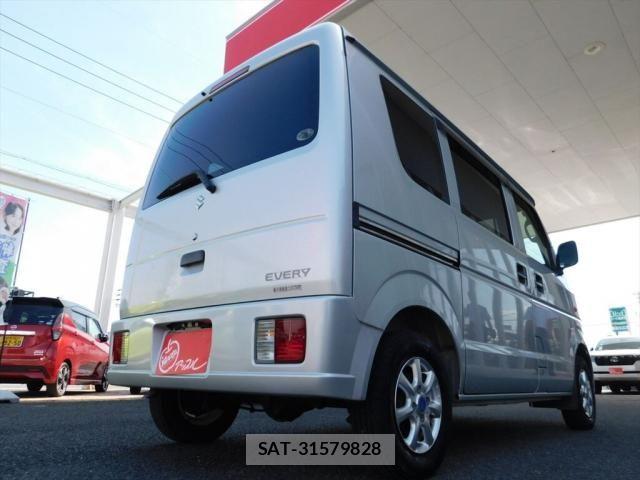 Suzuki EVERY 2010-05 7218254-7