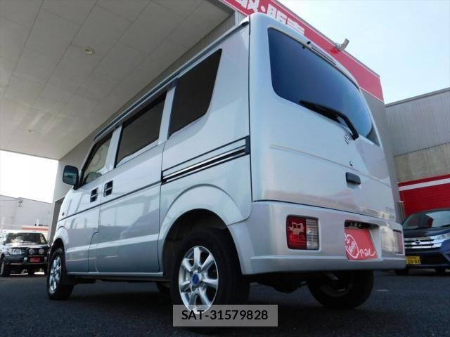 Suzuki EVERY 2010-05 7218254-8