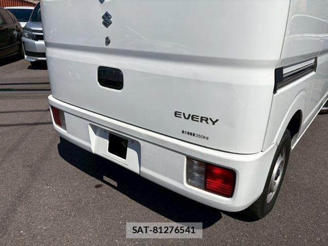 Suzuki EVERY 2017-02 7218268-12