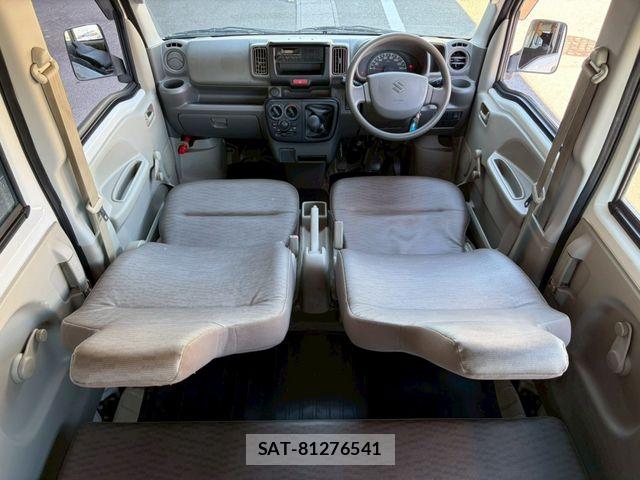 Suzuki EVERY 2017-02 7218268-21