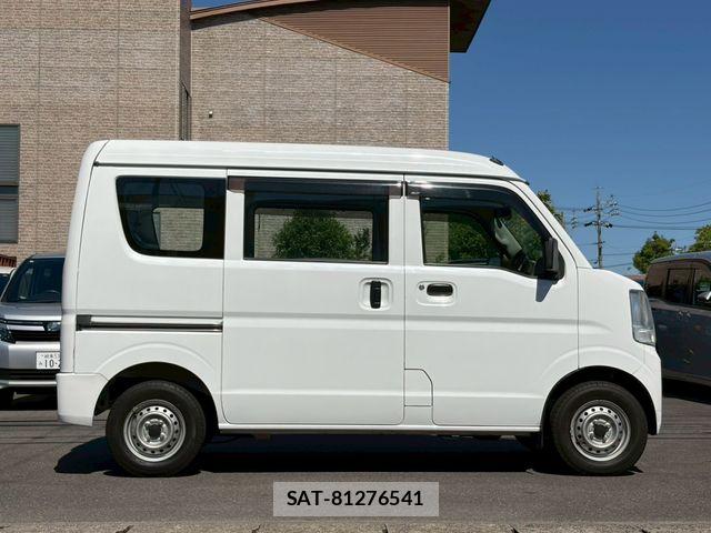Suzuki EVERY 2017-02 7218268-2