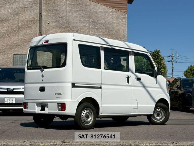 Suzuki EVERY 2017-02 7218268-3