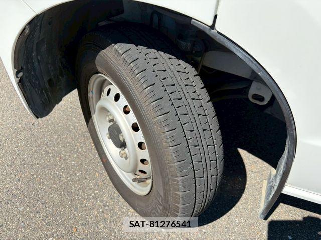 Suzuki EVERY 2017-02 7218268-7
