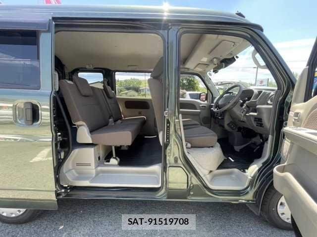 Suzuki EVERY 2020-09 7218270-14