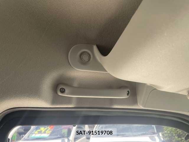 Suzuki EVERY 2020-09 7218270-16