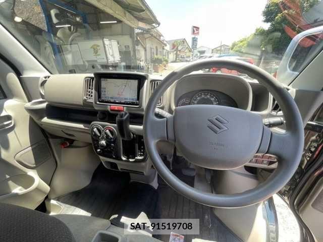 Suzuki EVERY 2020-09 7218270-8