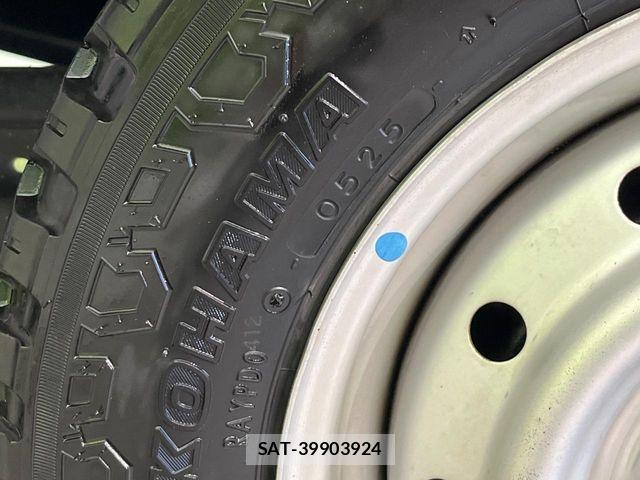 Suzuki EVERY 2015-01 7218259-18