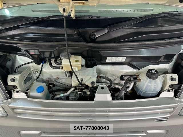 Suzuki EVERY 2017-04 7218264-26