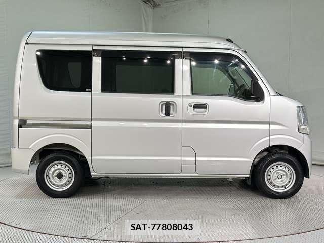 Suzuki EVERY 2017-04 7218264-3