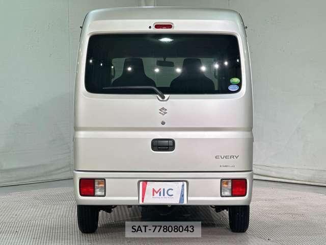 Suzuki EVERY 2017-04 7218264-5