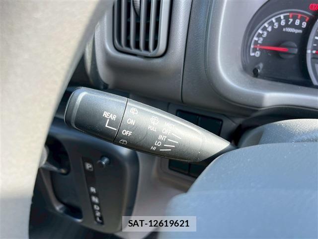 Suzuki EVERY 2022-04 7218279-18