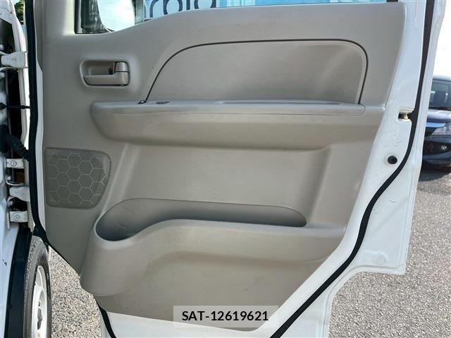 Suzuki EVERY 2022-04 7218279-24
