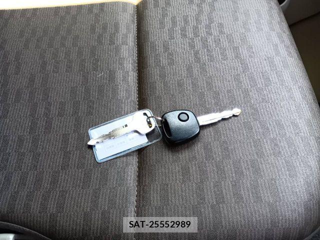 Suzuki EVERY 2022-04 7218282-10