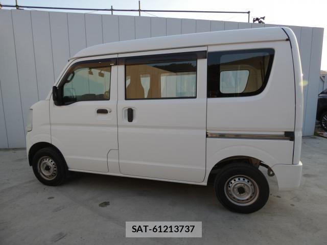 Suzuki EVERY 2018-03 7218262-15