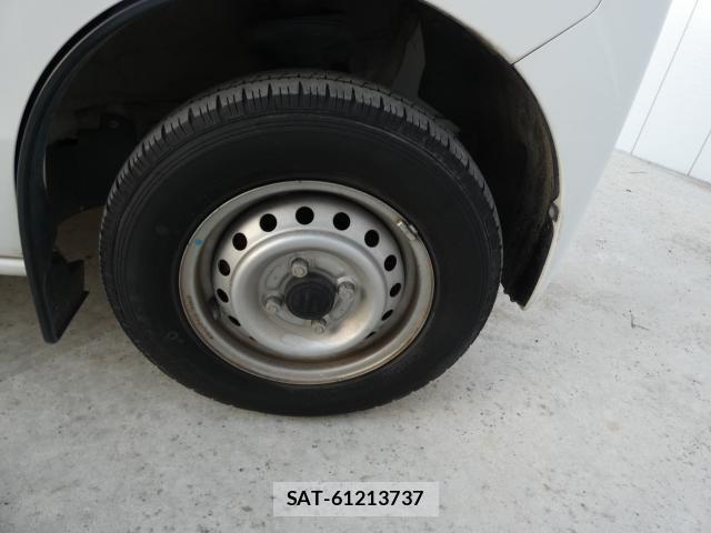 Suzuki EVERY 2018-03 7218262-18