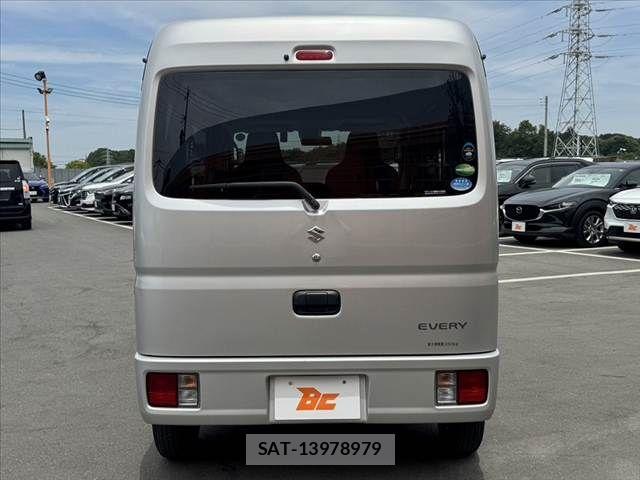 Suzuki EVERY 2016-06 7218263-13