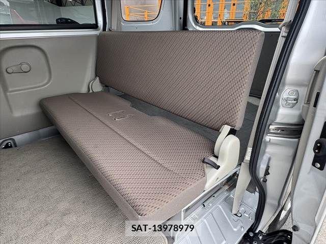 Suzuki EVERY 2016-06 7218263-17
