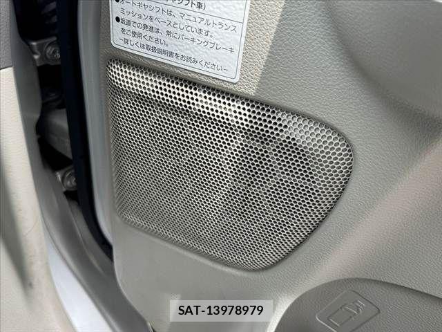Suzuki EVERY 2016-06 7218263-22