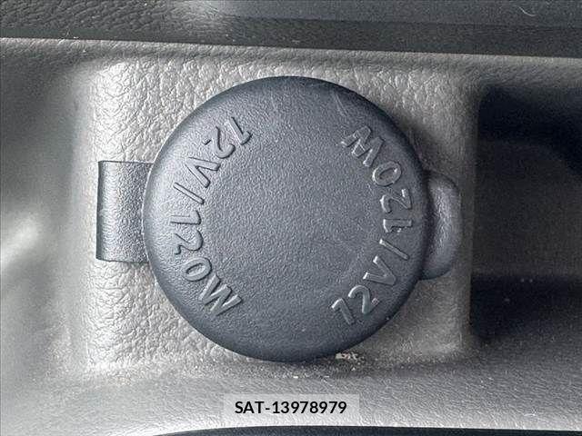 Suzuki EVERY 2016-06 7218263-28