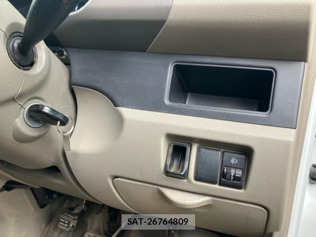 Suzuki EVERY 2010-03 7218248-13