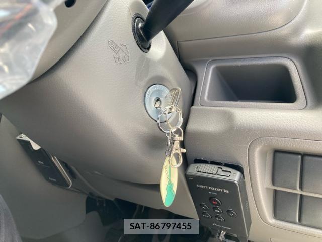 Suzuki EVERY 2018-09 7250752-21