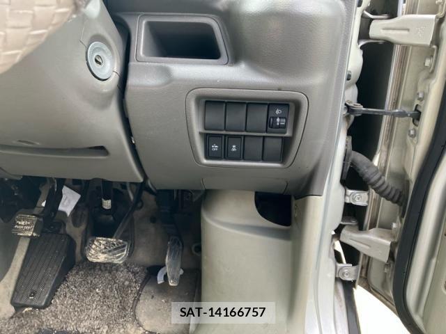 Suzuki EVERY 2016-01 7326993-18