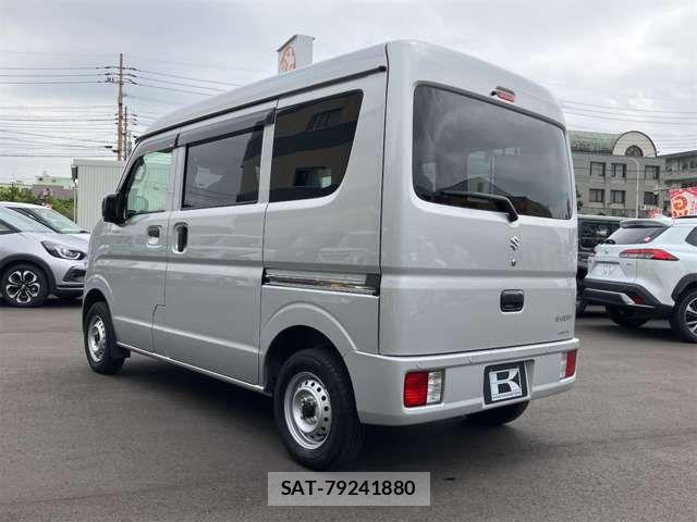 Suzuki EVERY 2022-11 7326984-13