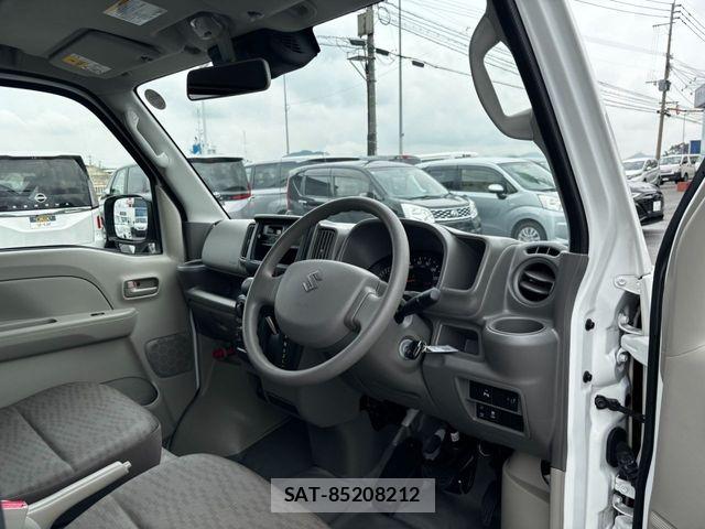 Suzuki EVERY 2022-02 7218274-21