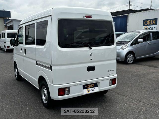 Suzuki EVERY 2022-02 7218274-2